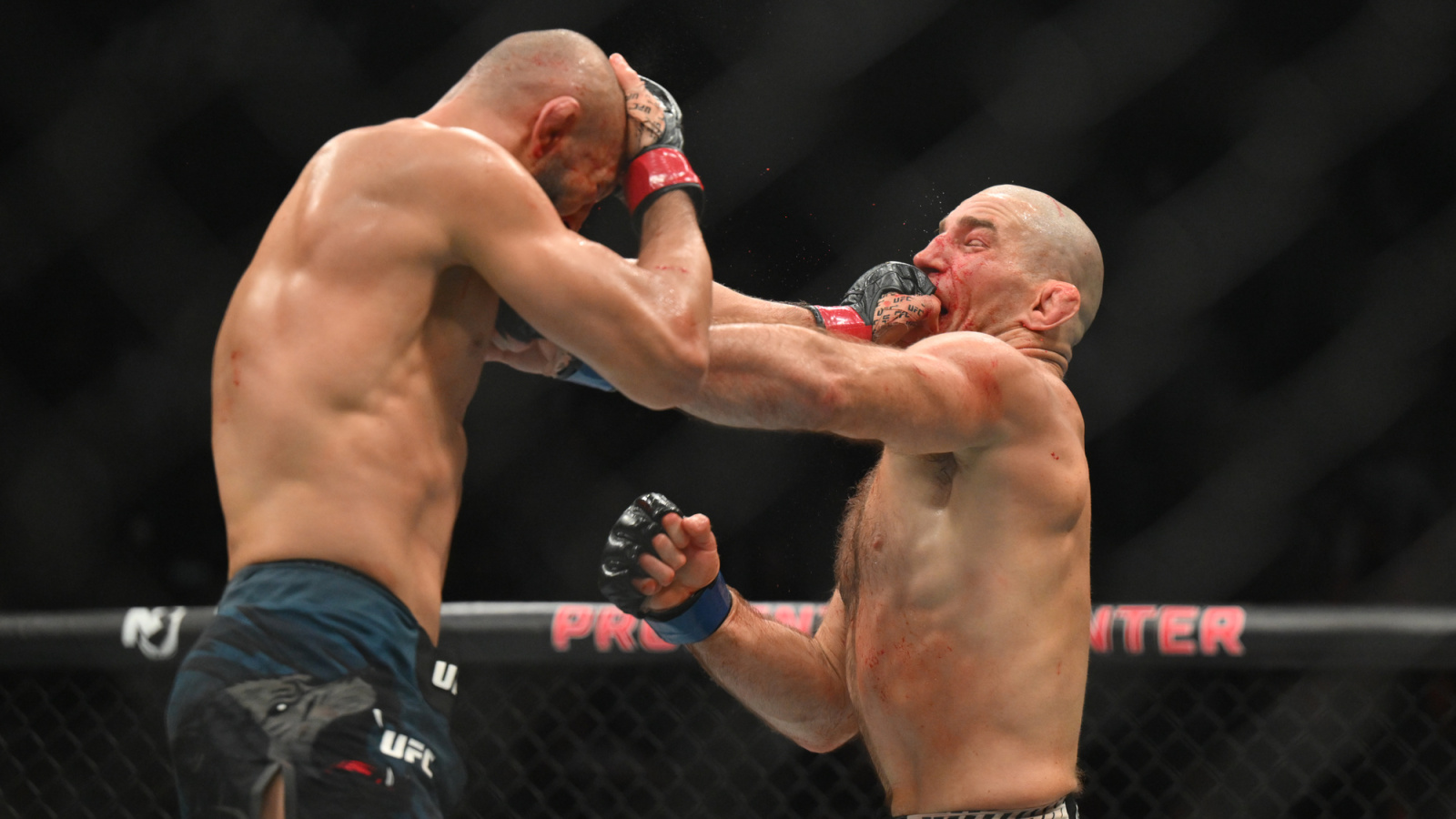 Chimaev Defeats Danis by Technical Fall at RAF 10, Officials Criticize Both for Post-Match Brawl