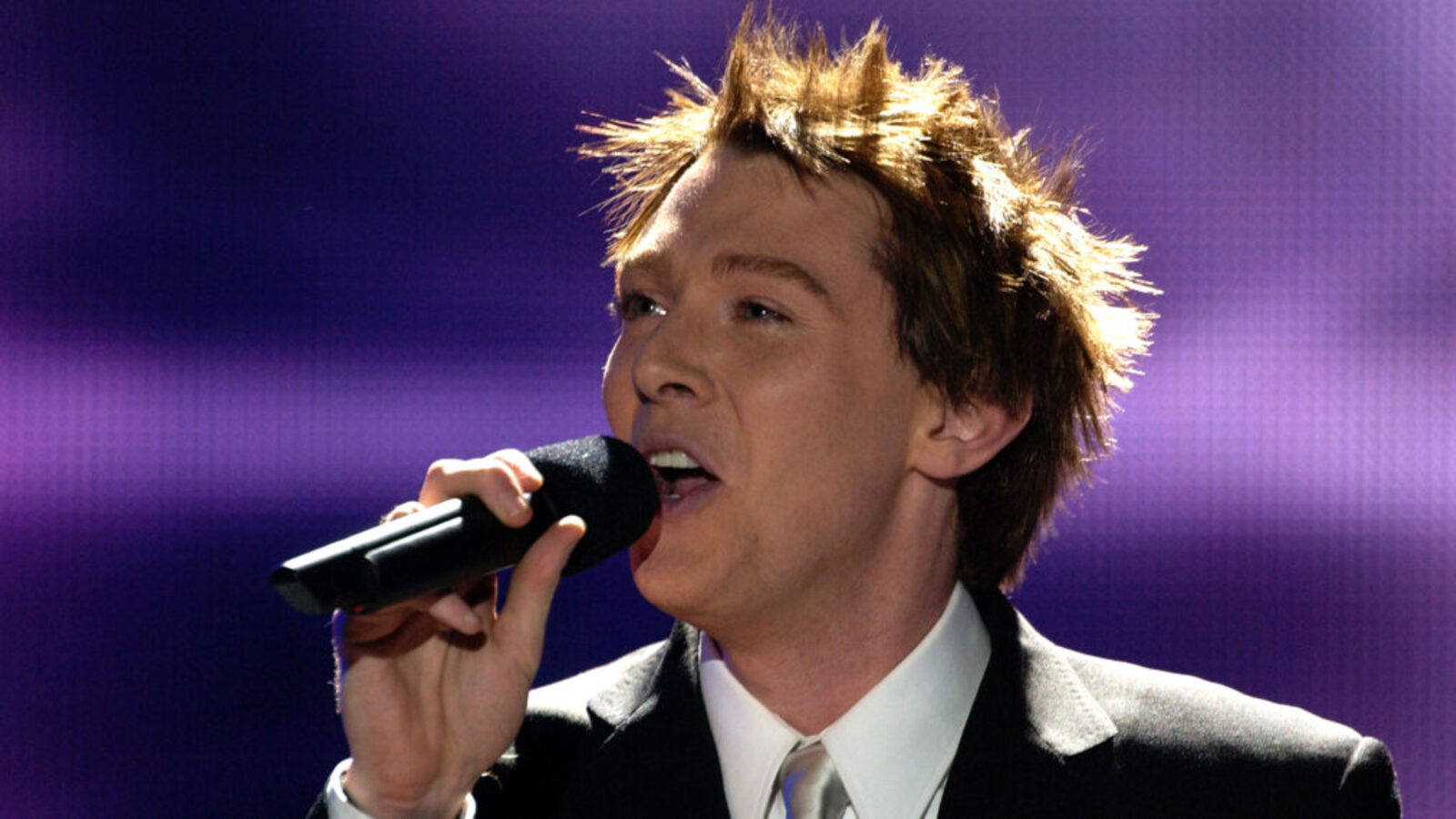 what does american idol runner up get
