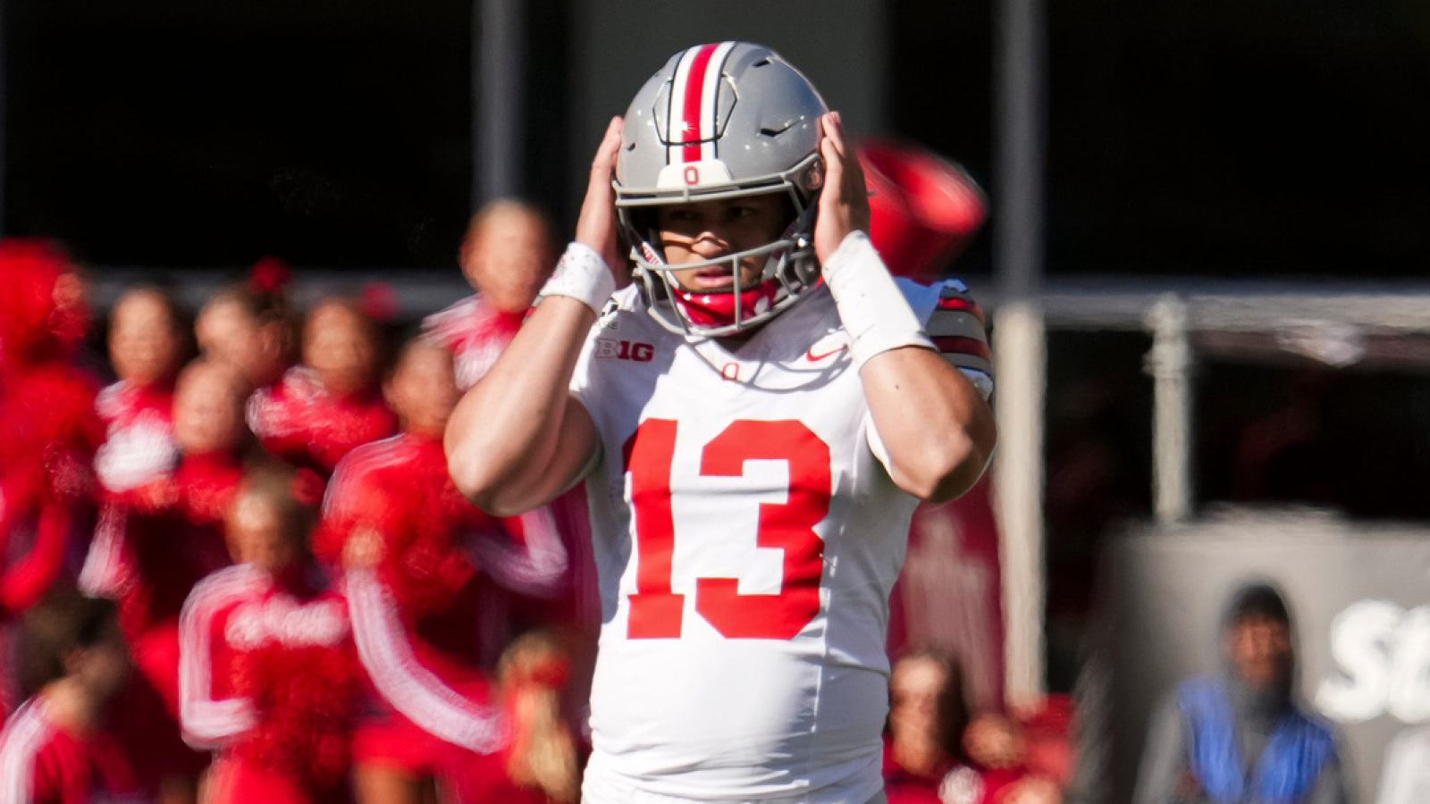 Ohio State Buckeyes Face Quarterback Challenge After Injury