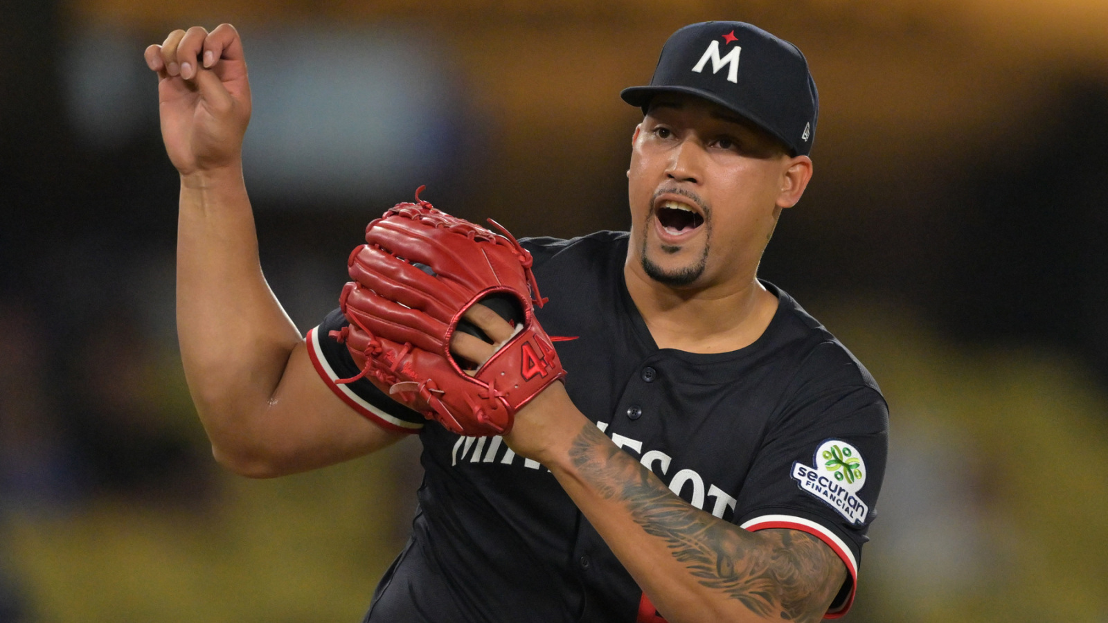 https://www.yardbarker.com/media/b/5/b58475aeb4942d4ce95699fcb6eac9553bb5d2d7/thumb_16x9/phillies-blockbuster-trade-upped-pressure-on.jpg?v=1