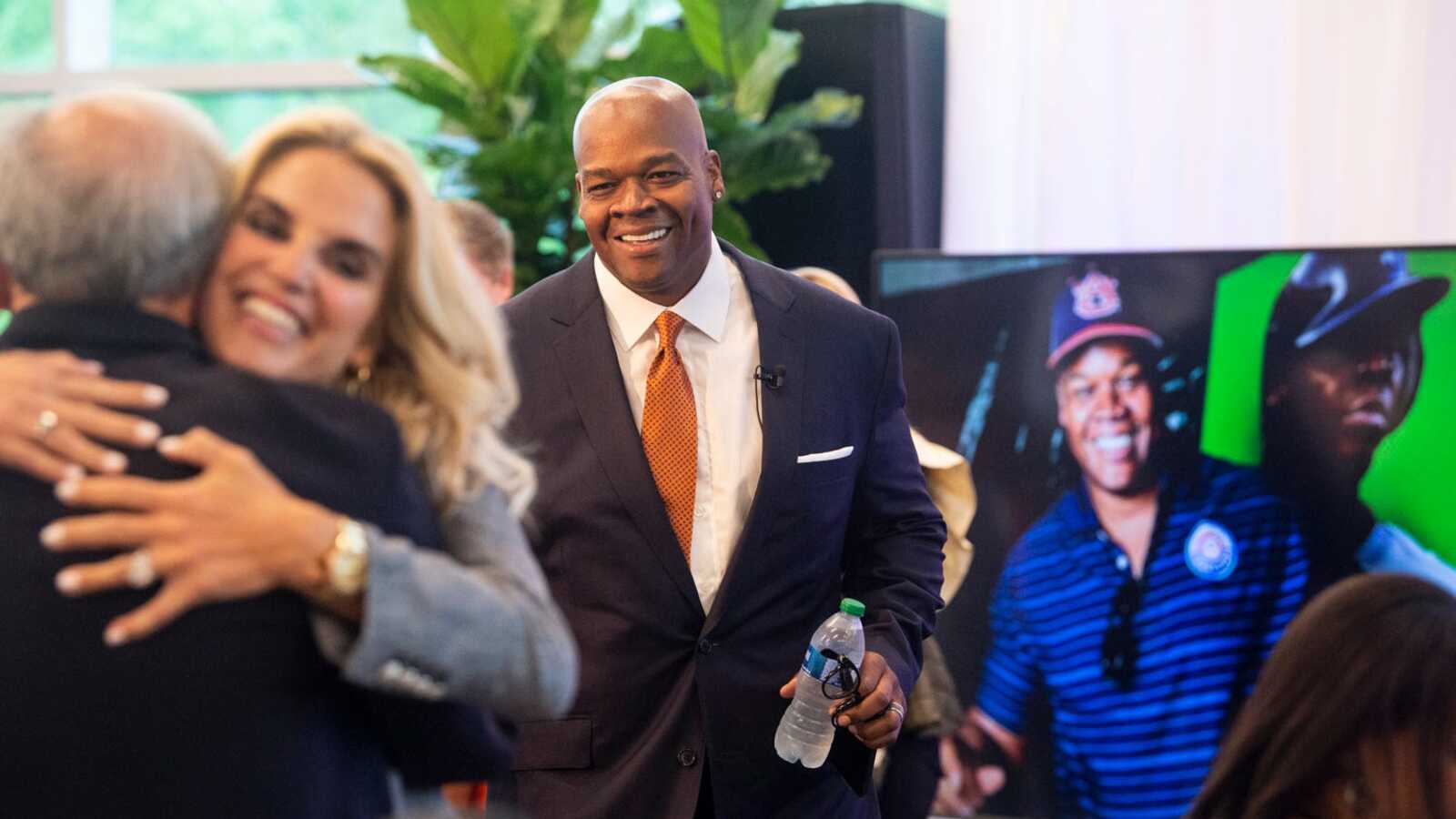 Frank Thomas Denies Fox News Death Report, Calls Them Out | Yardbarker