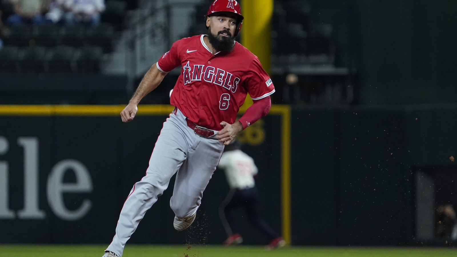 https://www.yardbarker.com/media/b/5/b5c7c9013ea0392e2e58518e147e423333bfefae/thumb_16x9/sep-6-2024-arlington-texas-usa-los-angeles-angels.jpg?v=1
