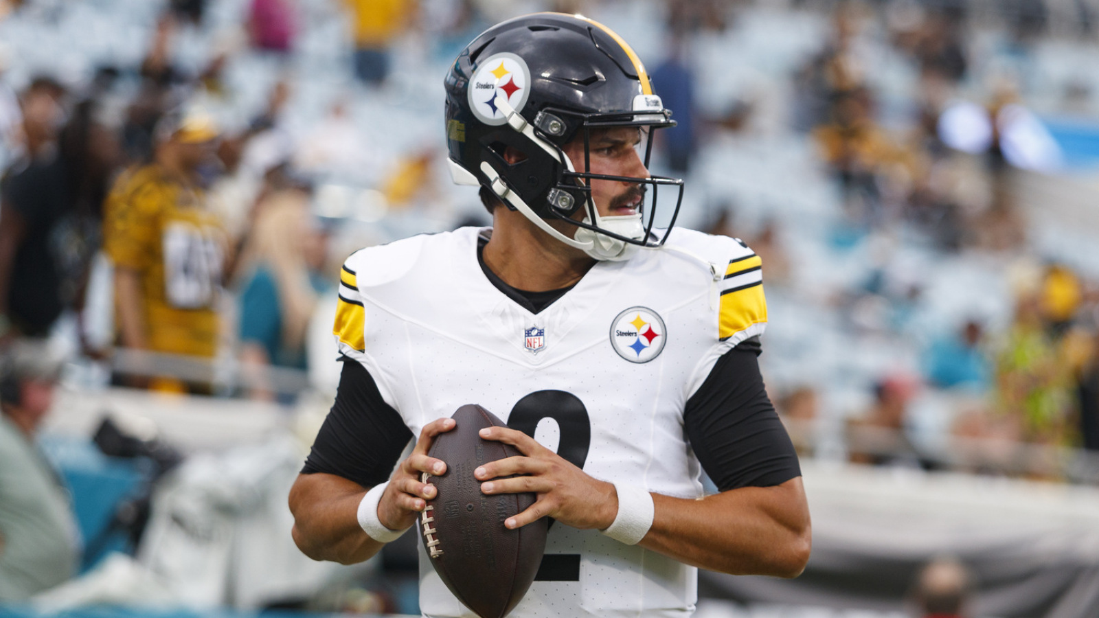 https://www.yardbarker.com/media/b/5/b5ddadb5ab5266fc1f26a6a6eac6fd4aa5131062/thumb_16x9/steelers-backup-qbs-impress-preseason-win.jpg?v=1
