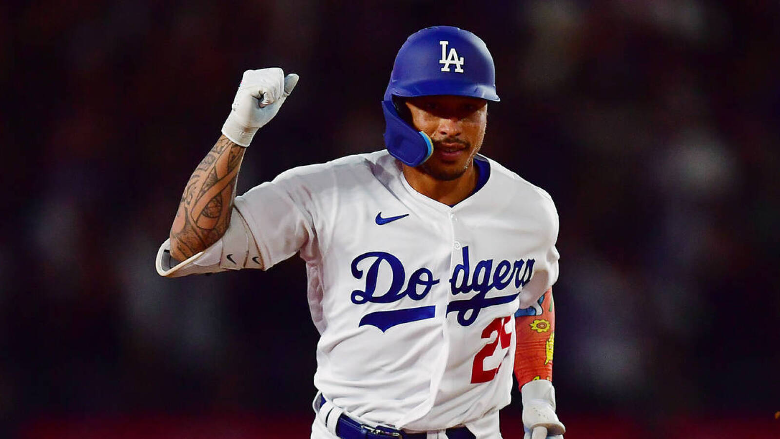 Diamondbacks sign twotime Gold Glove winner Yardbarker