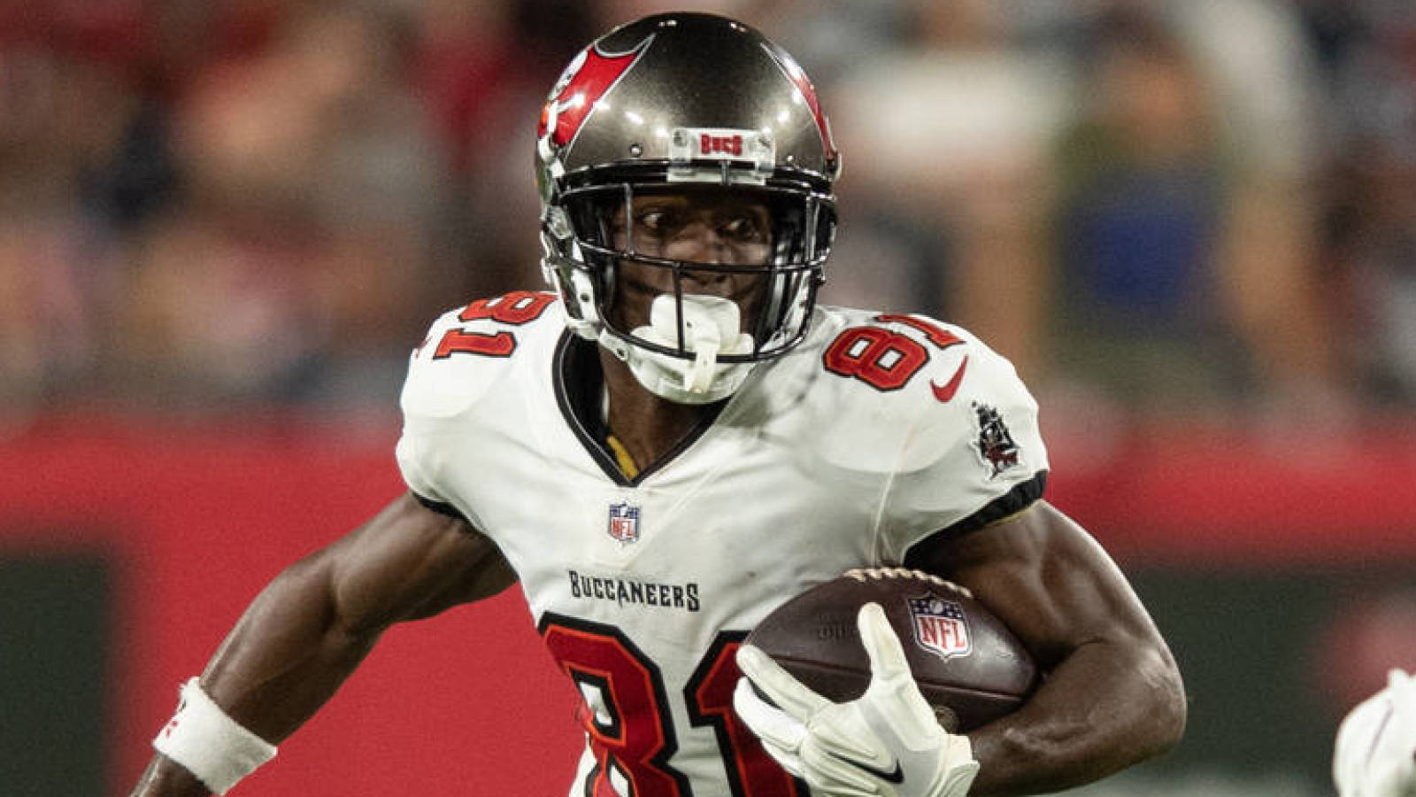 Buccaneers WR Antonio Brown activated from reserve/COVID-19 record