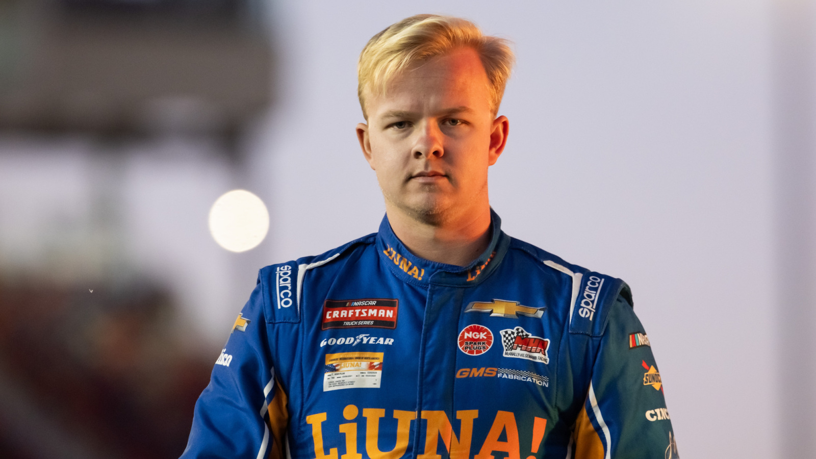 https://www.yardbarker.com/media/b/6/b6beb83a605f6faf735154be4379a75629259f9b/thumb_16x9/nascar-truck-series-practice-qualifying-texas.jpg?v=1