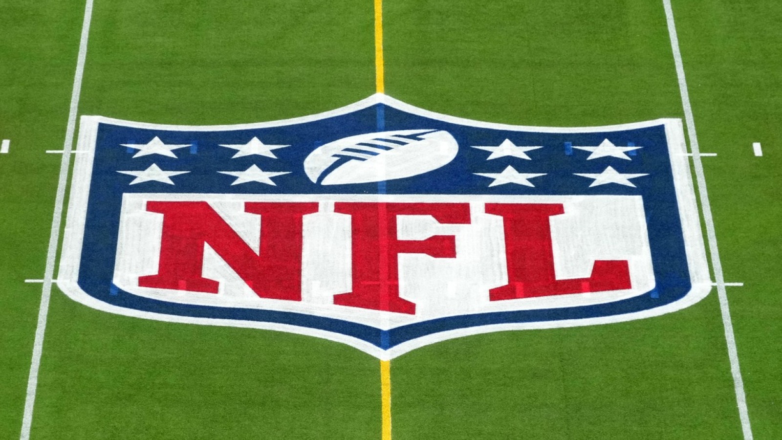 https://www.yardbarker.com/media/b/6/b6f4cc2a59e88d75a6cfc7eb5a7a72394112b541/thumb_16x9/nfl-team-considering-sale-minority-stake.jpg?v=1