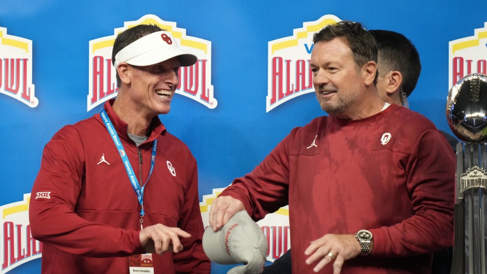 Bob Stoops and Brent Venables share their opinions on the Sooners' new ...
