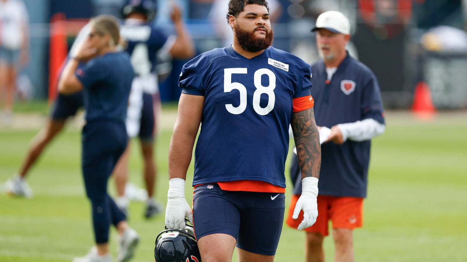 Bears reach record-breaking extension with RT Darnell Wright prior to regular season, locking him in as a franchise pillar