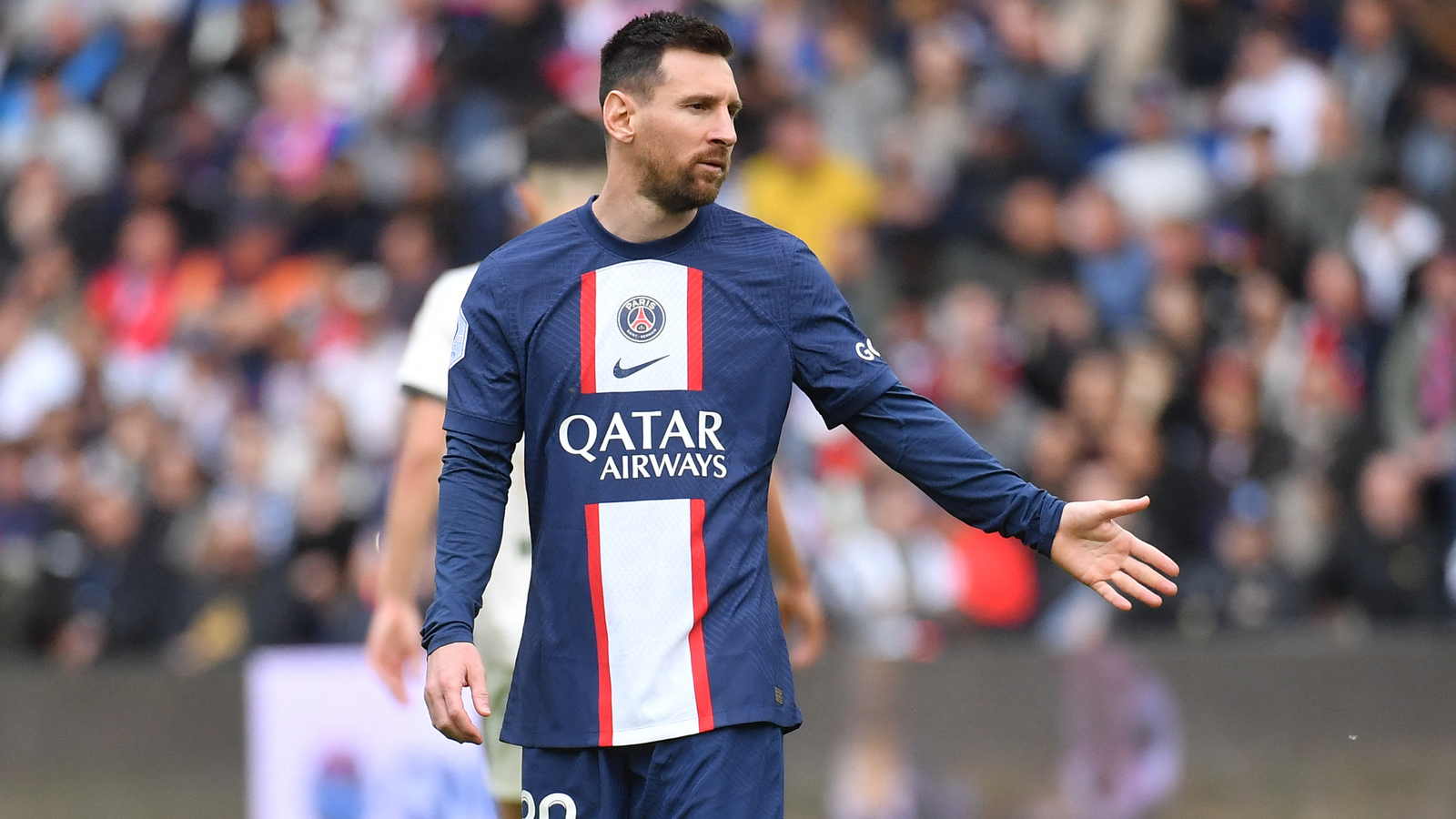 Dentro de España: Lionel Messi y Karim Benzema en el centro de la tormenta mediática, y el imparable Sevilla