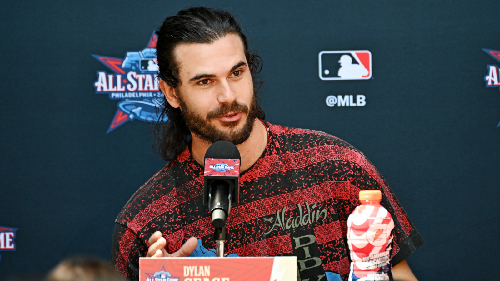 https://www.yardbarker.com/media/b/7/b7c26d1ef77512b4659e96e8db1da182619580e5/thumb_16x9/cease-rare-company-dominant-first-inning-star-game.jpg?v=1
