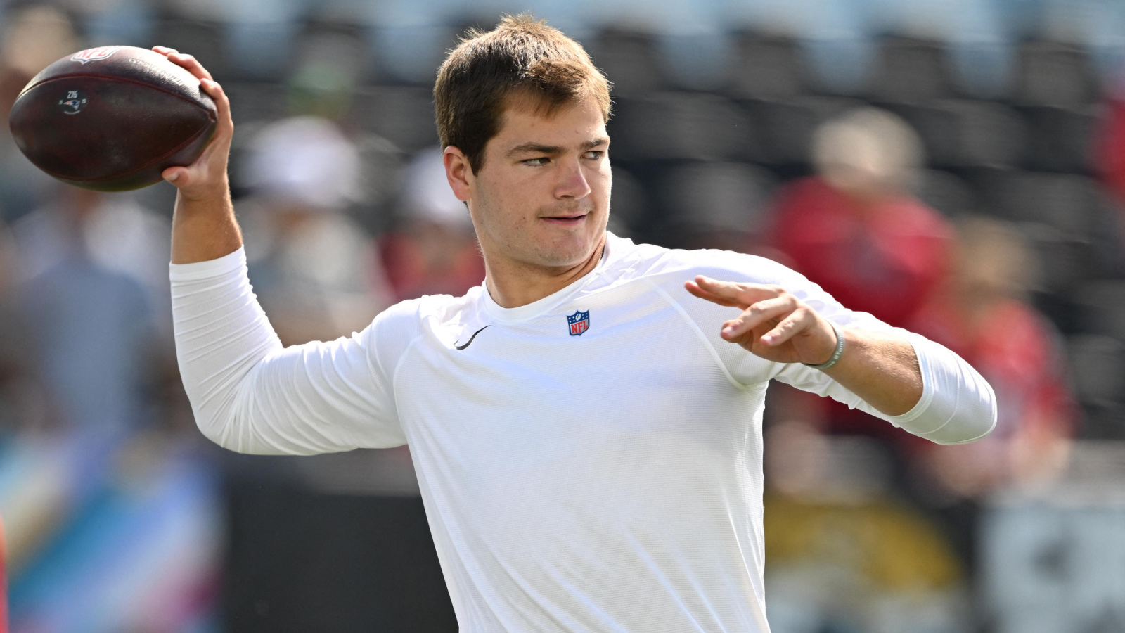 https://www.yardbarker.com/media/b/7/b7c8d8bd8730faae7a35cc7f028b5f11fd6ce407/thumb_16x9/maye-discusses-shoulder-injury-causing-his.jpg?v=1