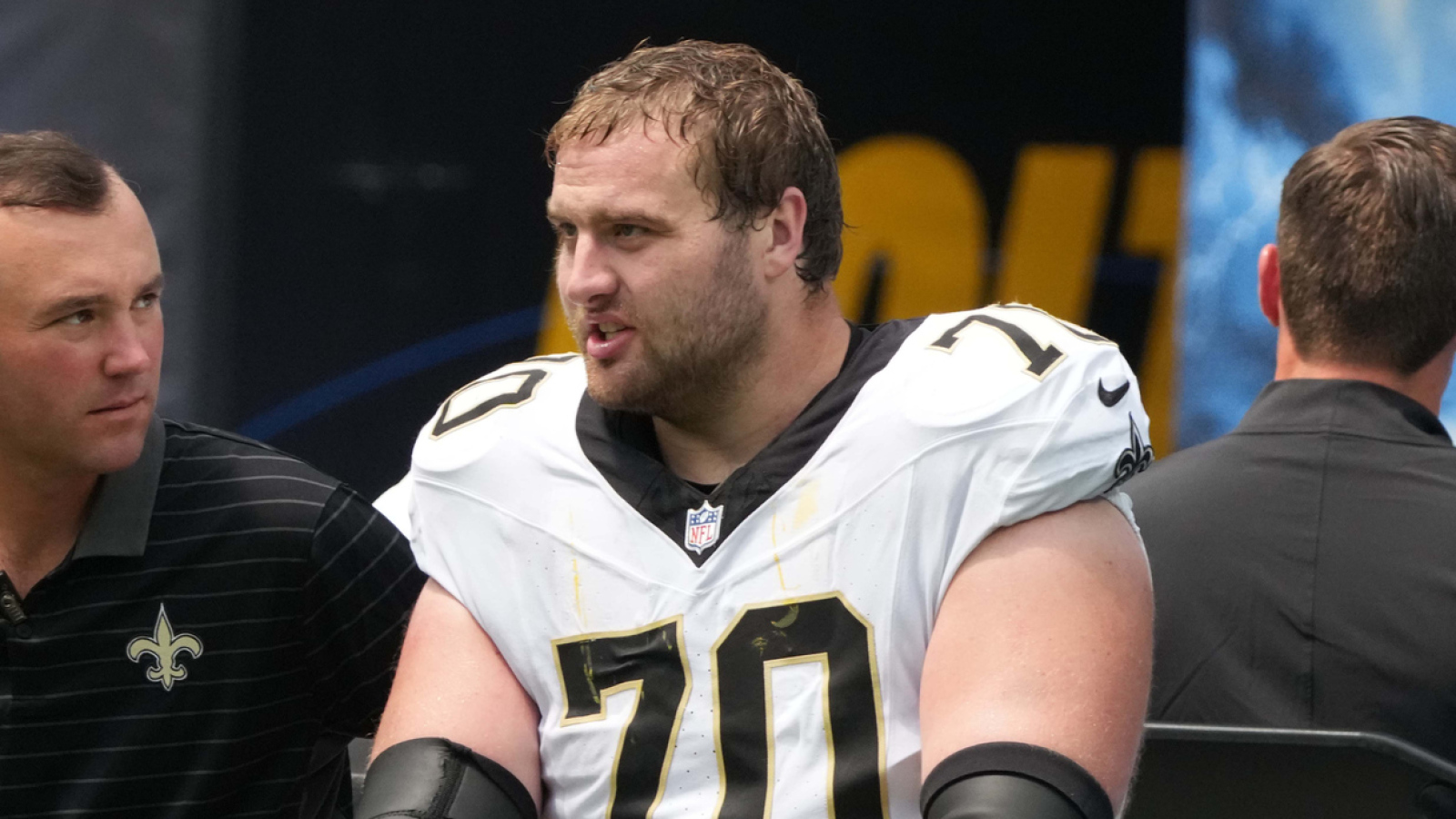 https://www.yardbarker.com/media/b/7/b7e347746465d0dcb83410fc02346c2b5ed072f3/thumb_16x9/saints-veteran-catches-break-following-injury.jpg?v=1