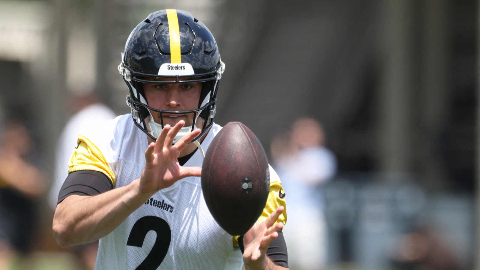 84% Of Steelers Fans Agree On This Massive QB Decision | Yardbarker