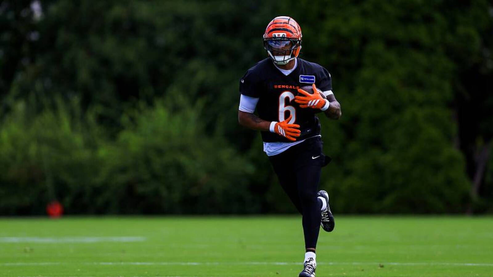 Cincinnati Bengals Training Camp Day 6 Review: Defense Cooks Again as Newcomer Nabs Pick 6 Against Joe Burrow