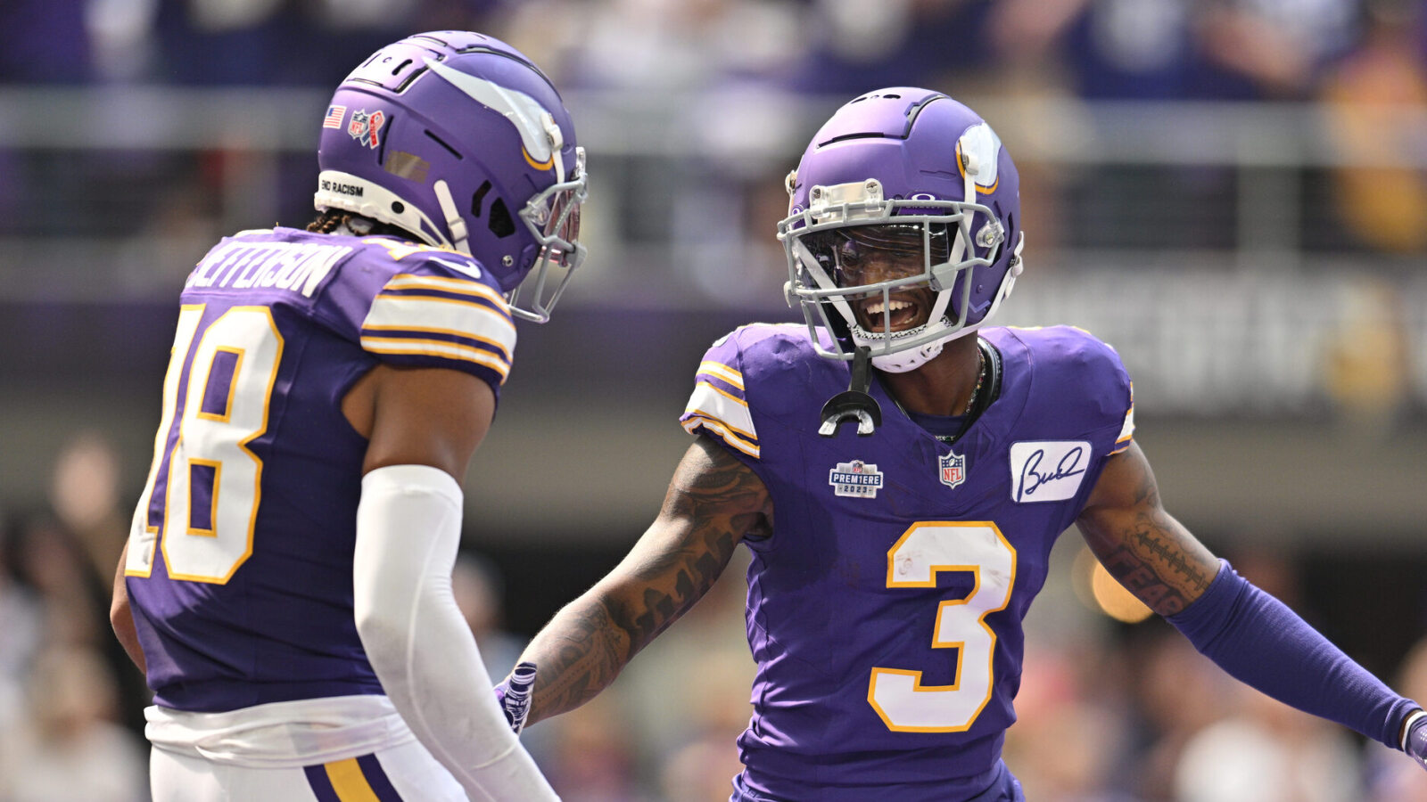 Vikings WR praises Justin Jefferson for ‘coaching’ him