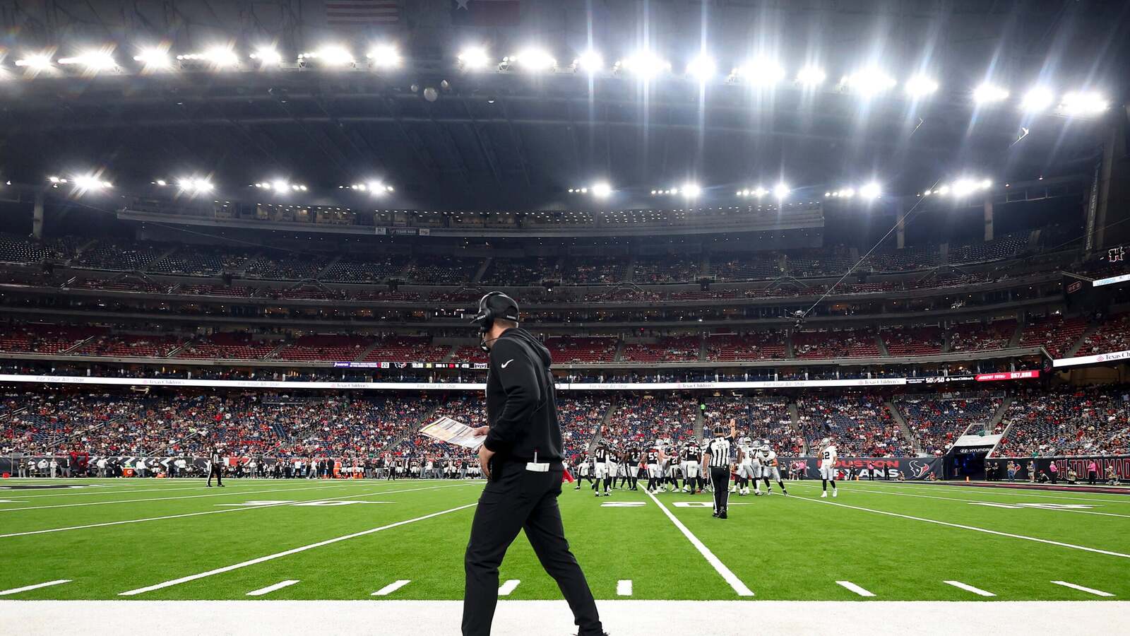 Mike Washington Jr. Prepares to Step Up for Raiders Amid Jeanty's Injury