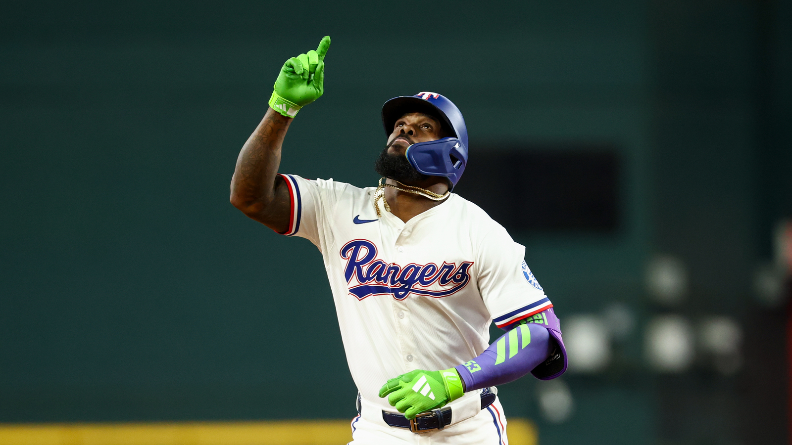 https://www.yardbarker.com/media/b/9/b93906489ccfdf1fd5130db6d790fbc0e10af6ee/thumb_16x9/texas-rangers-activate-outfielder-playoff-push.jpg