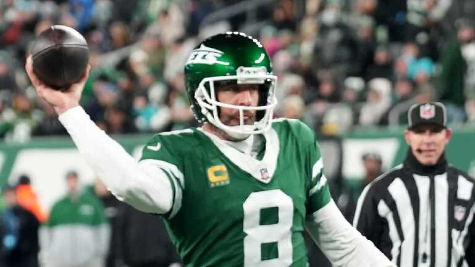 https://www.yardbarker.com/media/b/9/b958dc14a41fd1a1860e81a548211e7f017cf32a/thumb_16x9/aaron-rodgers-steelers-unsurprising.jpg?v=1
