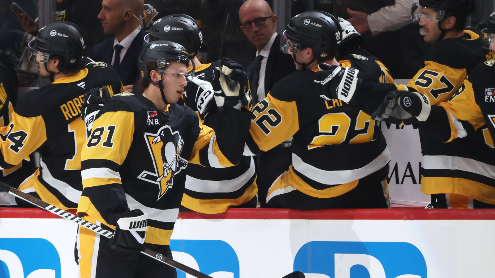The Pens’ plane makes an emergency turnaround: Ben Kindel suffered a (worrying) medical episode