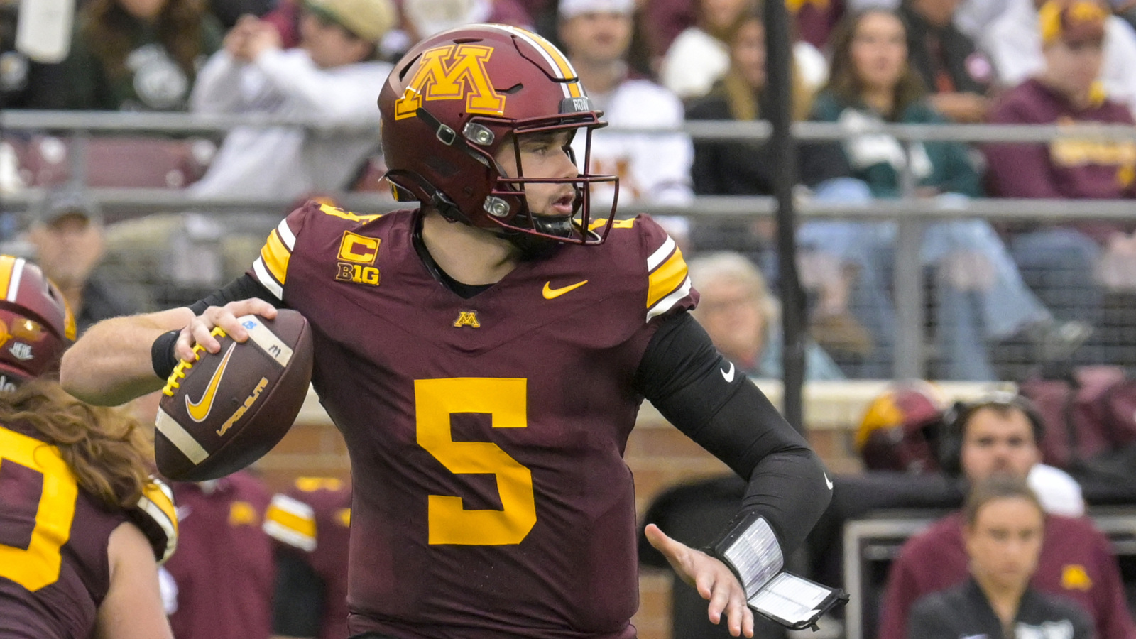 PFF's top 2027 QB prospects: Mensah dominates, Sayin flawless from clean pocket
