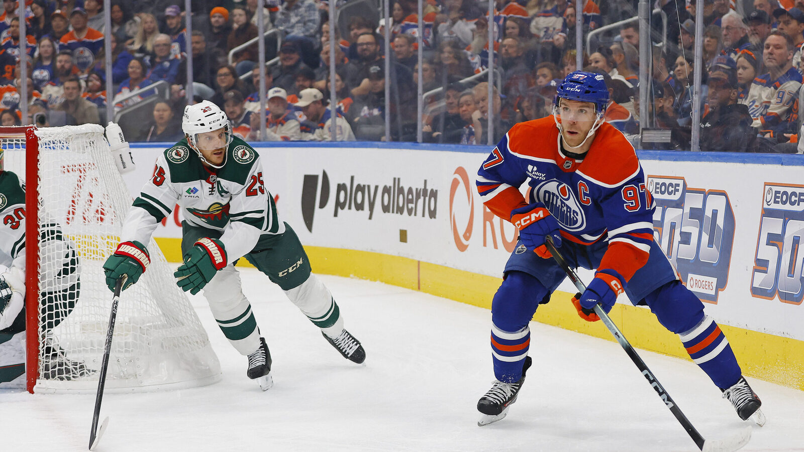 Oilers' Connor McDavid sets NHL assist record in 4-3 OT win
