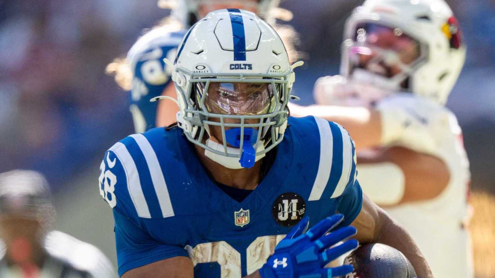 https://www.yardbarker.com/media/b/9/b9e2b30d4ebe61b5bc633bbf602e97198c687e8a/thumb_16x9/colts-given-new-jonathan-taylor-warning-amid.jpg?v=1
