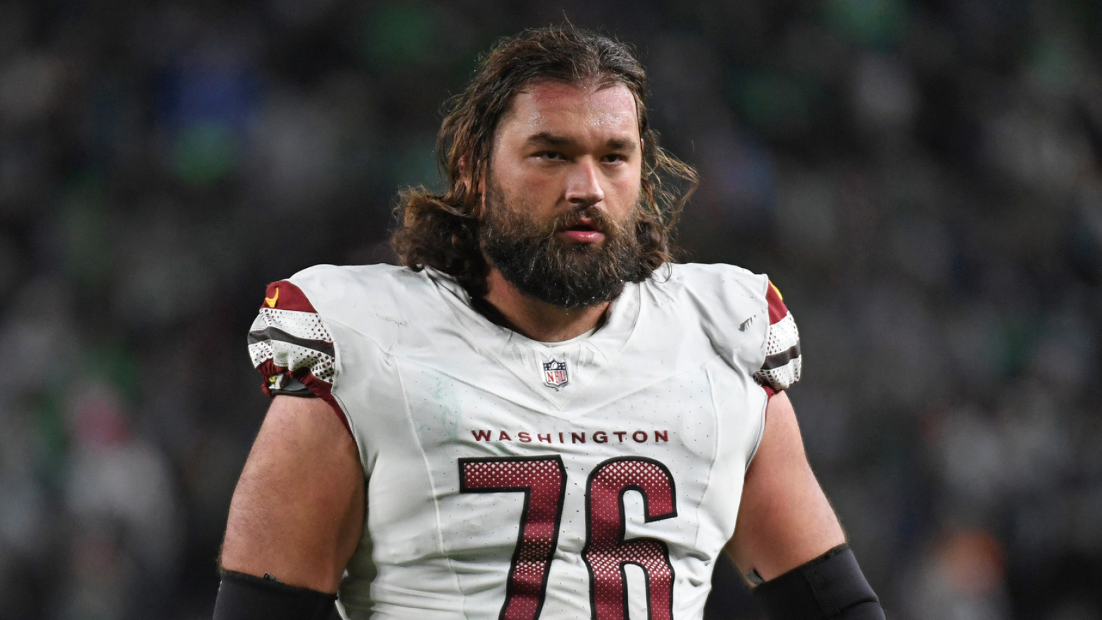 https://www.yardbarker.com/media/b/a/ba05c969b68d67fd705f5109398aff38d19ebb44/thumb_16x9/commanders-huge-boost-return-key-offensive-player.jpg?v=1