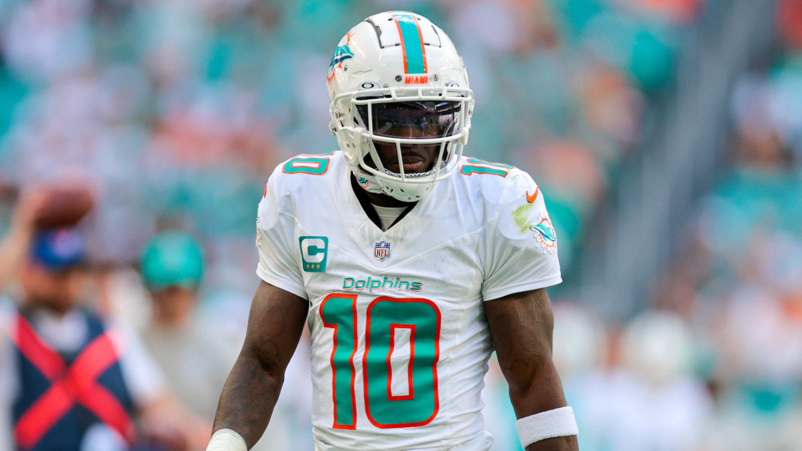 https://www.yardbarker.com/media/b/a/ba117514a817d5d9d110705c8a6ce9ef9152801f/thumb_16x9/pessimists-guide-2025-miami-dolphins.jpg?v=1
