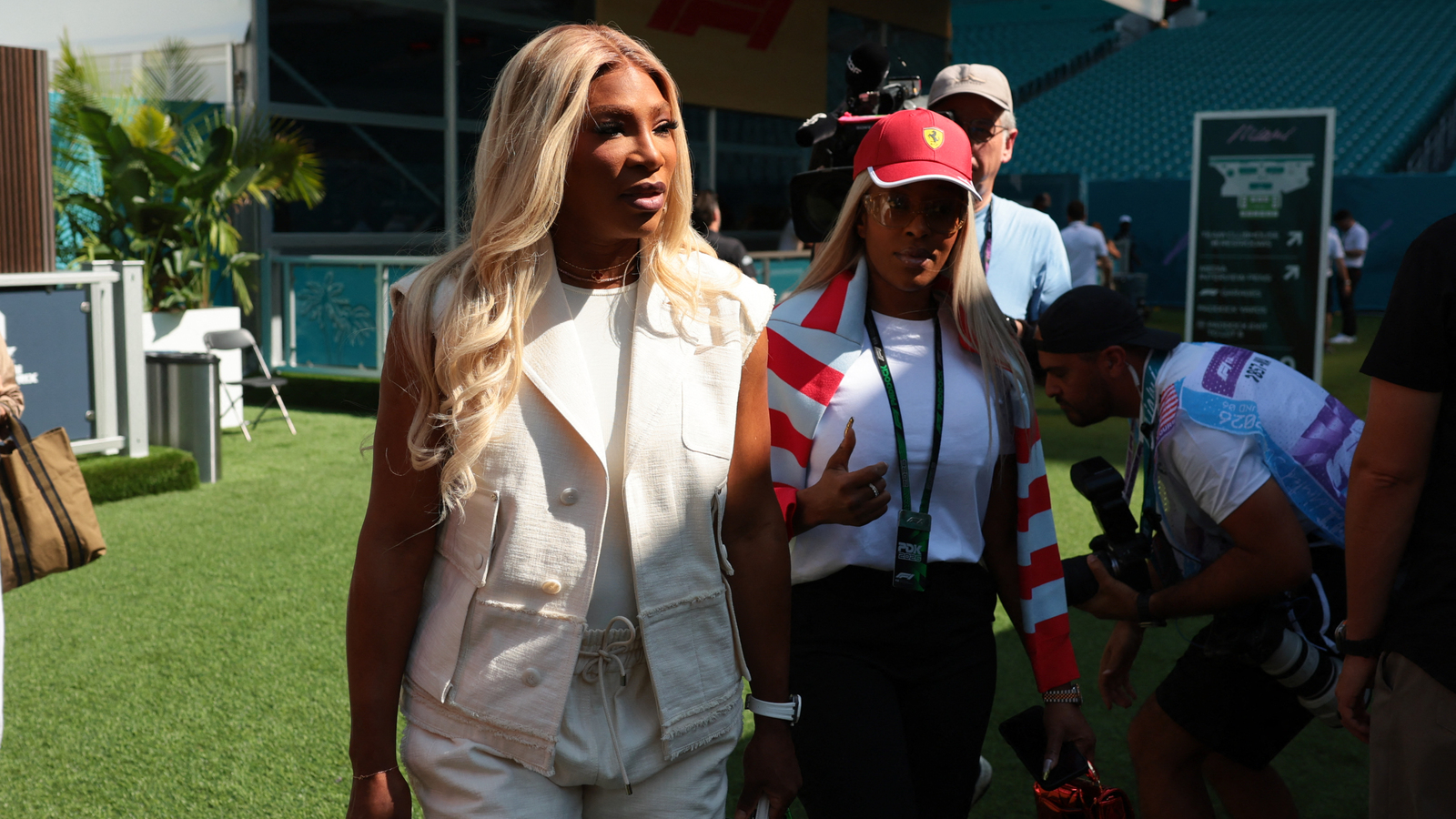 https://www.yardbarker.com/media/b/a/ba3b4bf32f8a6d495e8b7deb7e3d1ab7db78502e/thumb_16x9/1-2026-miami-gardens-fl-usa-serena-williams.jpg