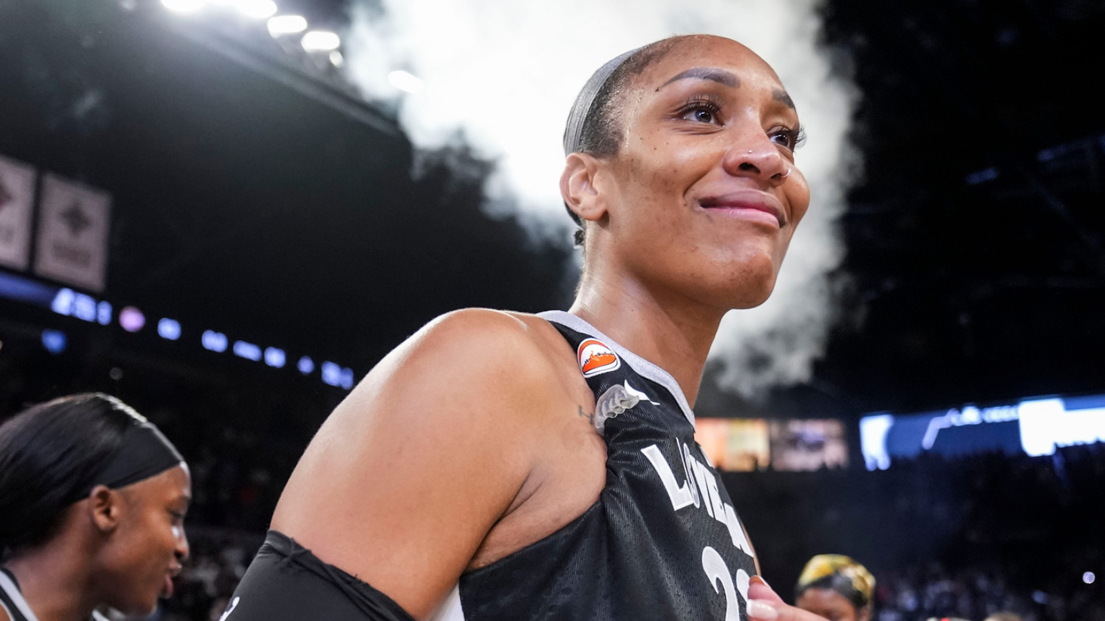 https://www.yardbarker.com/media/b/a/baaa6f8c711bd313525ebe55f5d2e6bcd9c6a4a3/thumb_16x9/aja-wilson-joins-illustrious-company-fifth-wnba.jpg?v=1