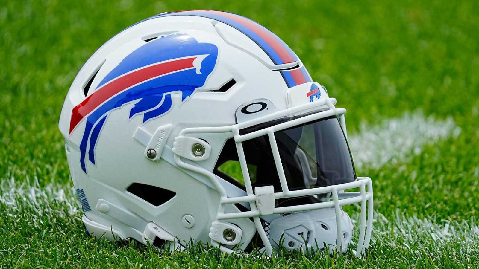 https://www.yardbarker.com/media/b/a/baf7f8654fb0138b9d3f5db1e80baa87c19bfc74/thumb_16x9/injury-force-bills-hand-negotiations-pro-bowler.jpg?v=1