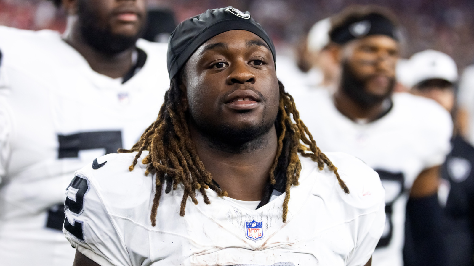https://www.yardbarker.com/media/b/b/bb1bc911a20647eab2bc0956f2250593d4c5aa1d/thumb_16x9/raiders-carroll-admits-disappointing-truth-ashton.jpg?v=1