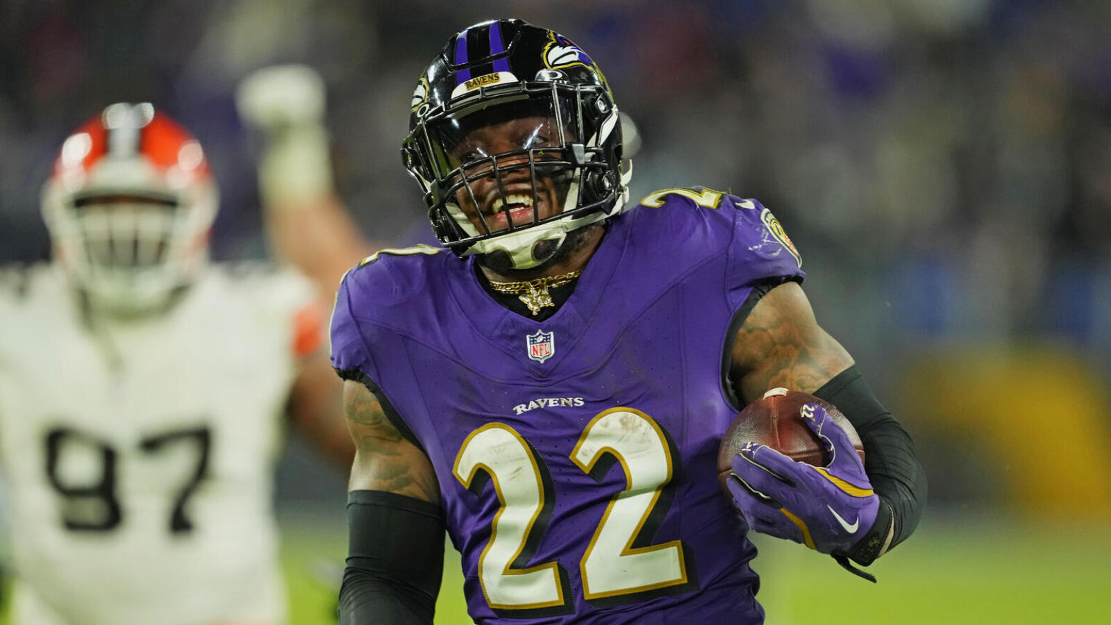 https://www.yardbarker.com/media/b/b/bb5d936573f8fb392bc23af074a520e47e146d59/thumb_16x9/derrick-henry-find-himself-movie-he-hits-milestone.jpg?v=2