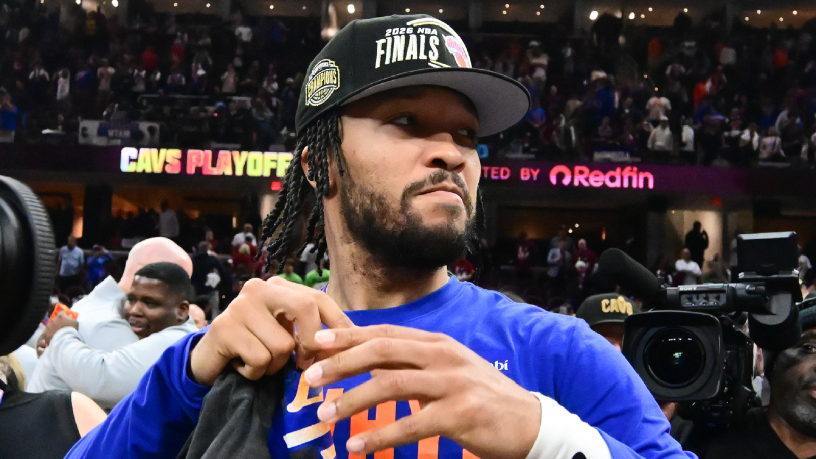 https://www.yardbarker.com/media/b/b/bb6917be62c93a76ba3016d10394b49a3a17ef69/thumb_16x9/historic-nature-knicks-playoff-run-extends-far.jpg?v=1