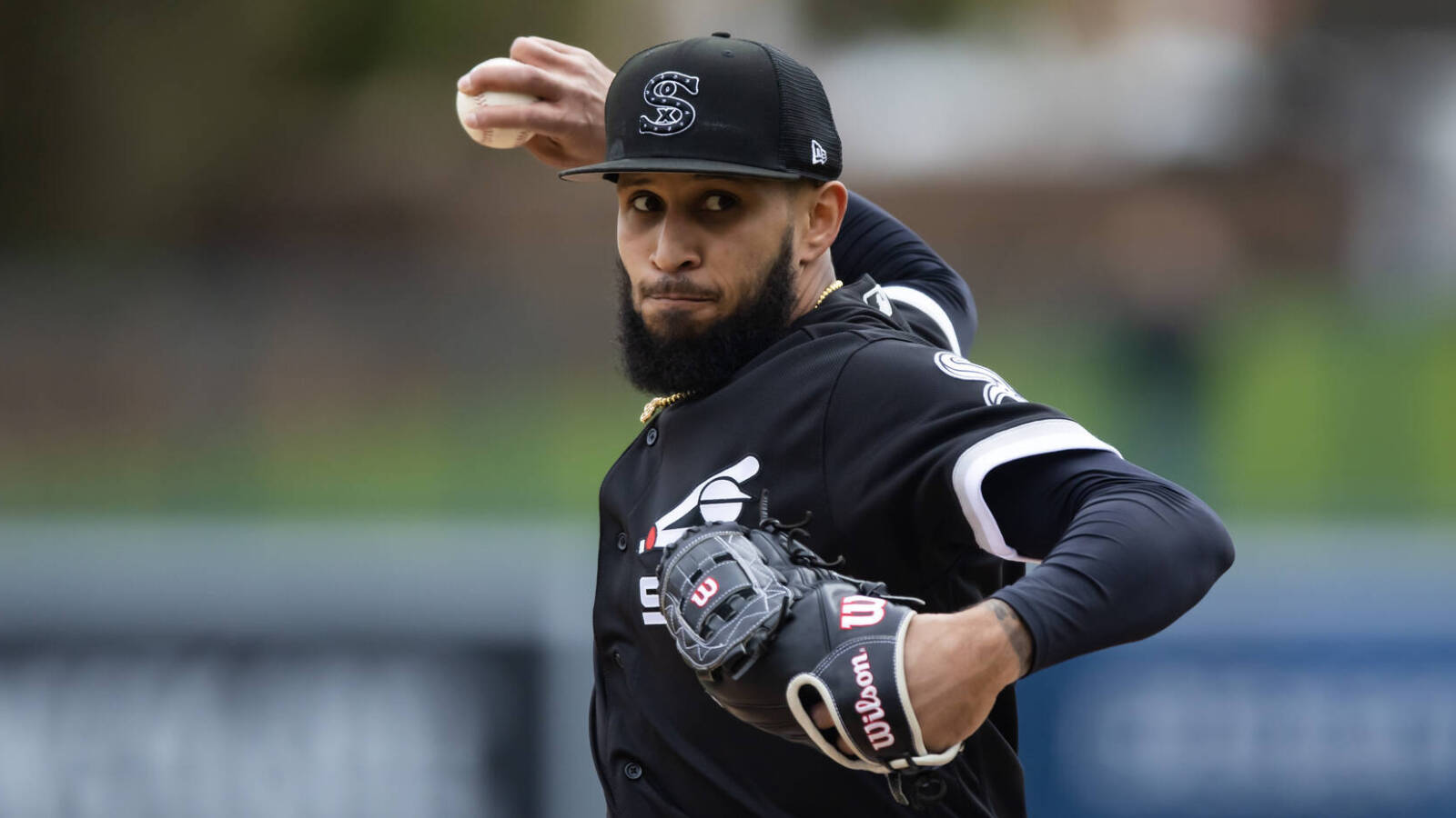 White Sox pitcher calls out Carlos Correa Yardbarker