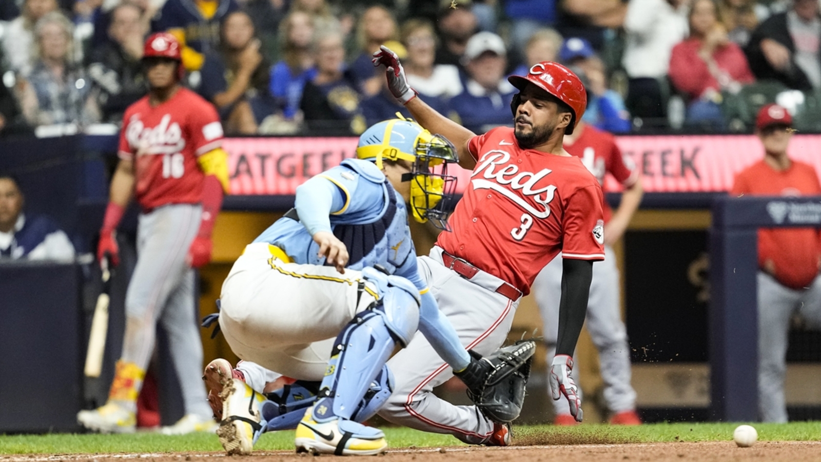 Brewers' bats stay hot in win over Reds | Yardbarker