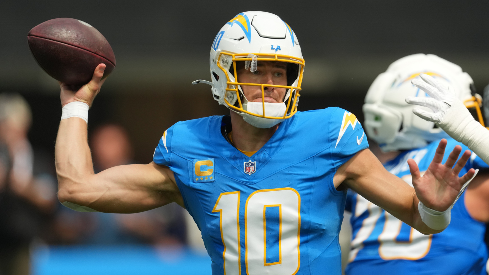 NFL insiders sound alarms about Chargers, Herbert 'disconnect' | Yardbarker