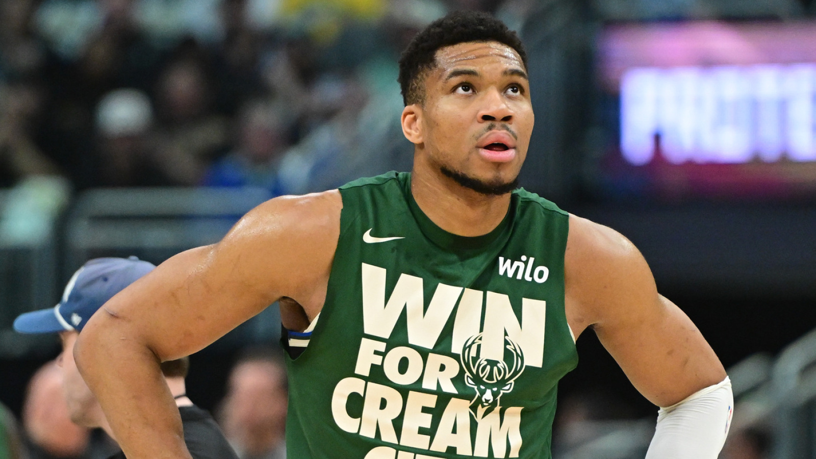 https://www.yardbarker.com/media/b/c/bc78283d34bbf0aa6226fbdd737e32162e65cc26/thumb_16x9/bucks-exec-opens-on-giannis-trade-rumors.jpg?v=1