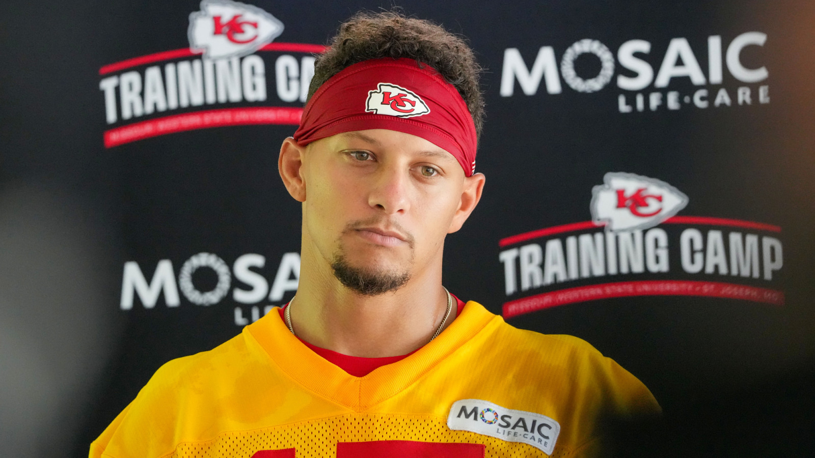 https://www.yardbarker.com/media/b/c/bcc20db87178b957e3da9f49f520e5424a0a8b67/thumb_16x9/mahomes-motivation-heading-2025-season.jpg?v=1