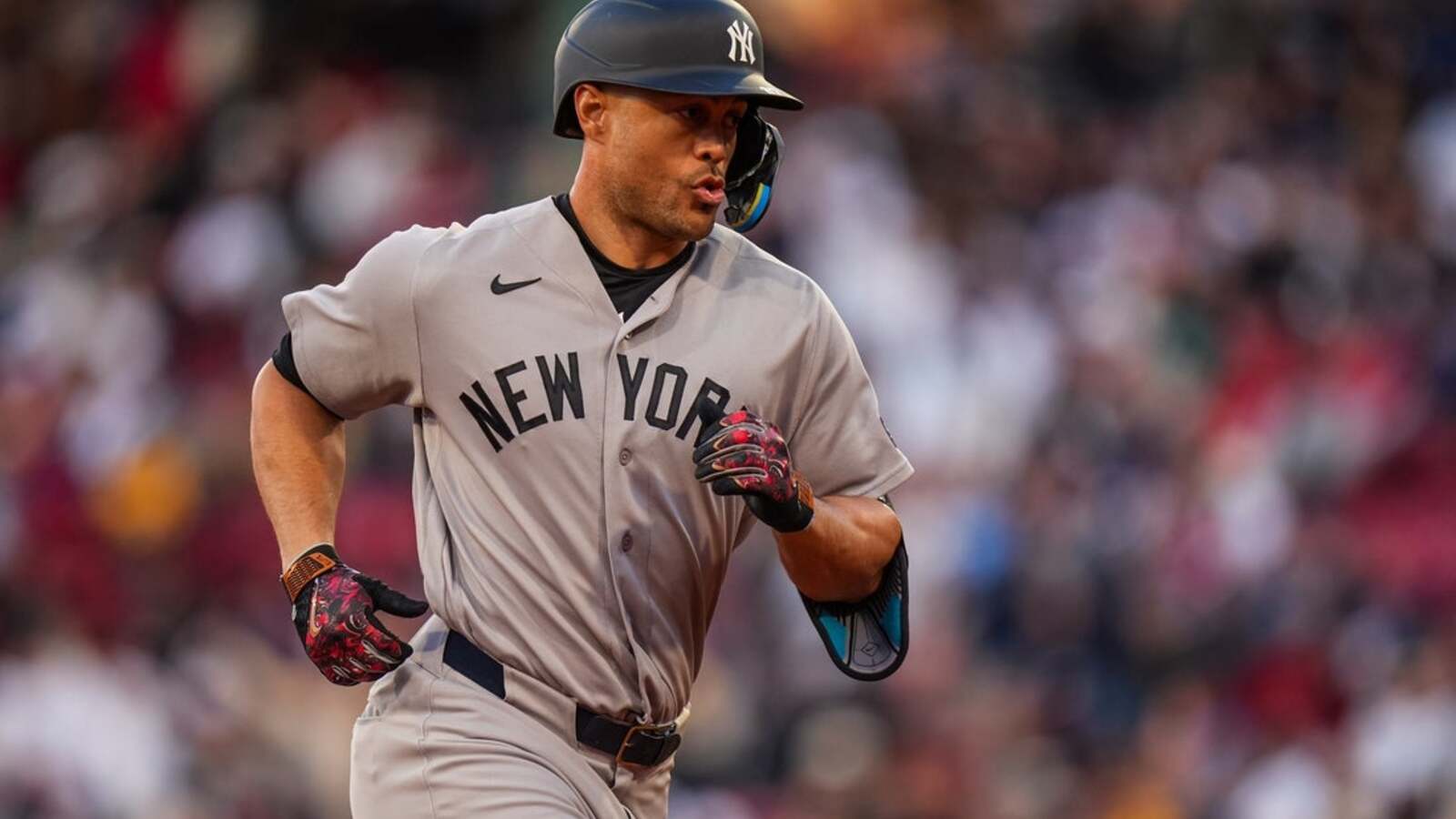 Giancarlo Stanton, Yankees shut out rival Red Sox to open trip