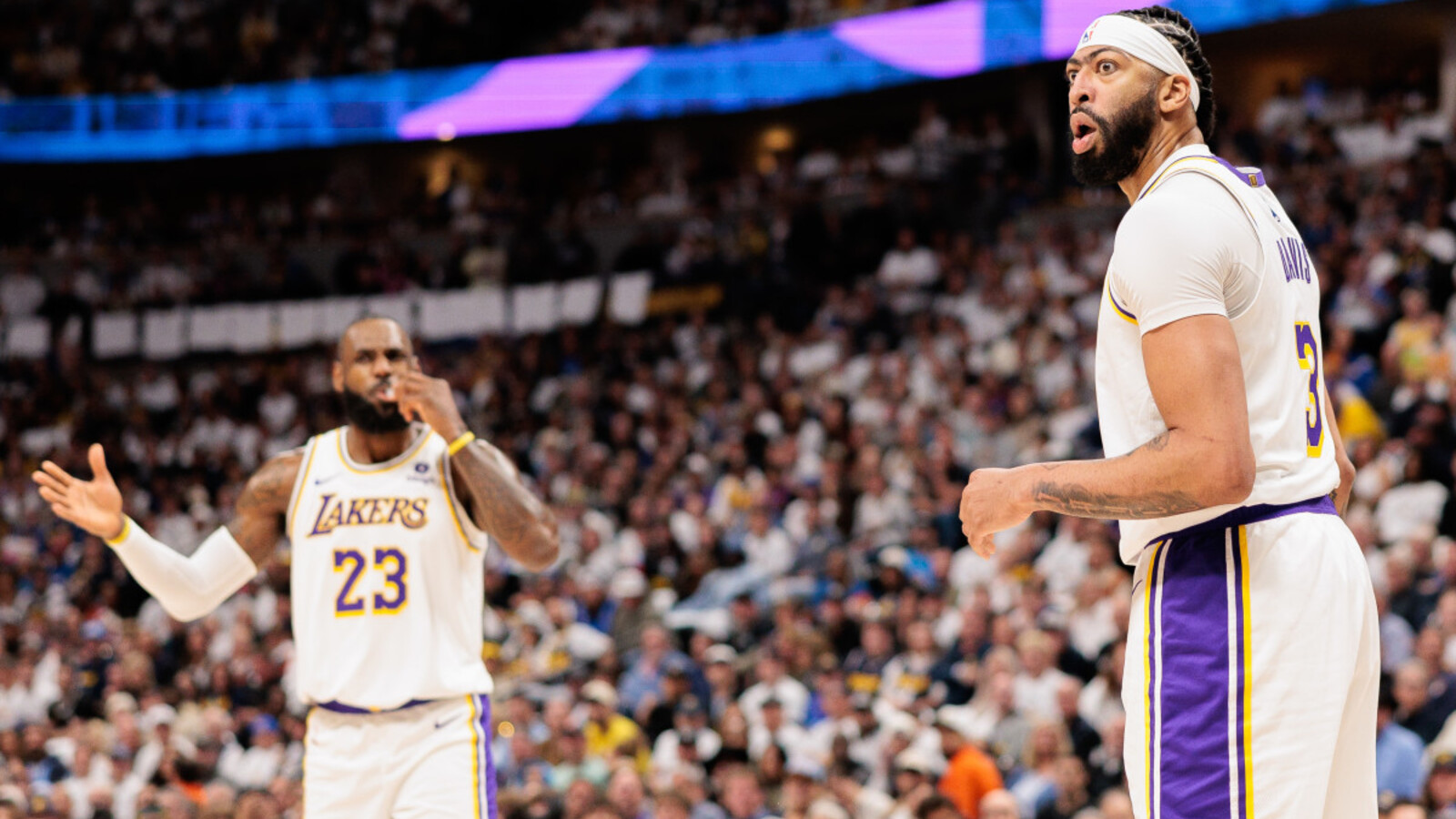 Charles Barkley Blasts The Lakers 'They Gon' Throw Somebody Under The