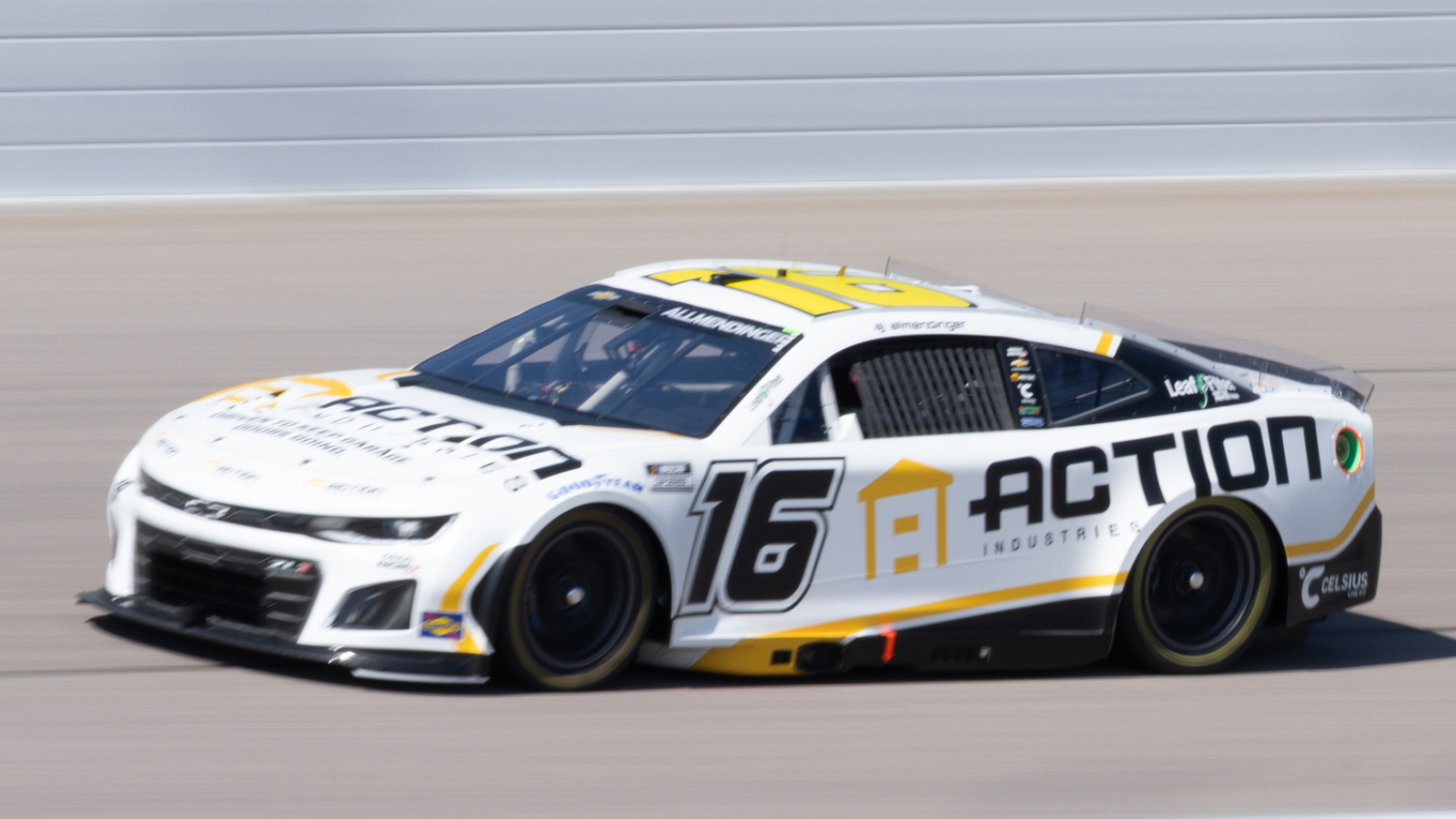 https://www.yardbarker.com/media/b/d/bdca743b66b9826e685c4d6982162f44209bf945/thumb_16x9/aj-allmendinger-paces-nascar-cup-series-practice.jpg?v=1