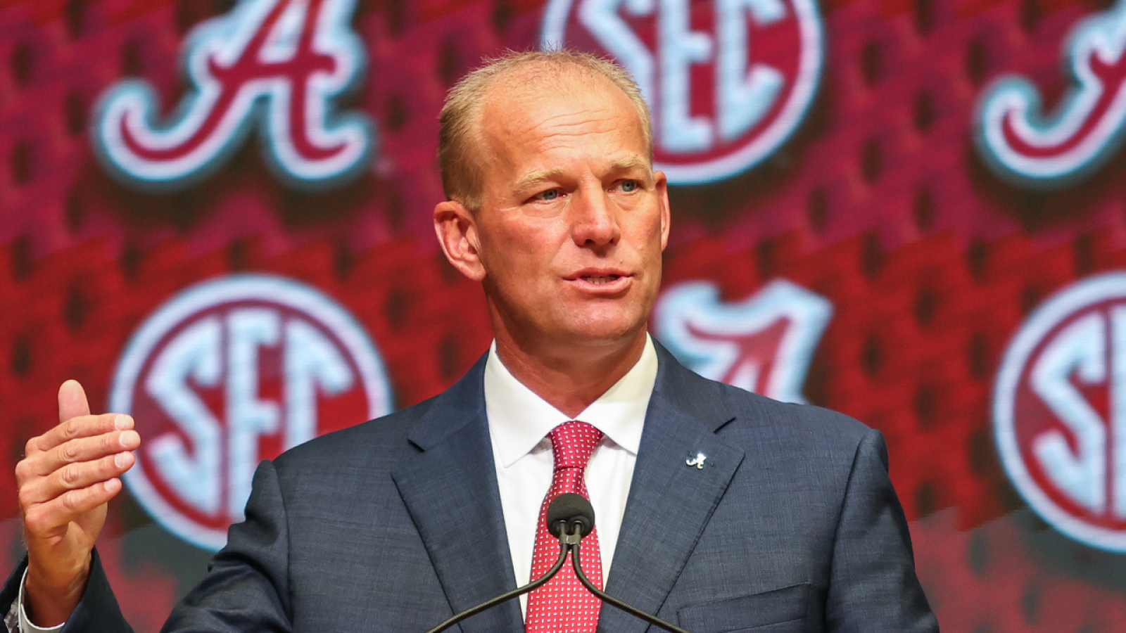 Three names that stand out from list of 10 college coaches under pressure Three names that stand out from list of 10 college coaches under pressure
