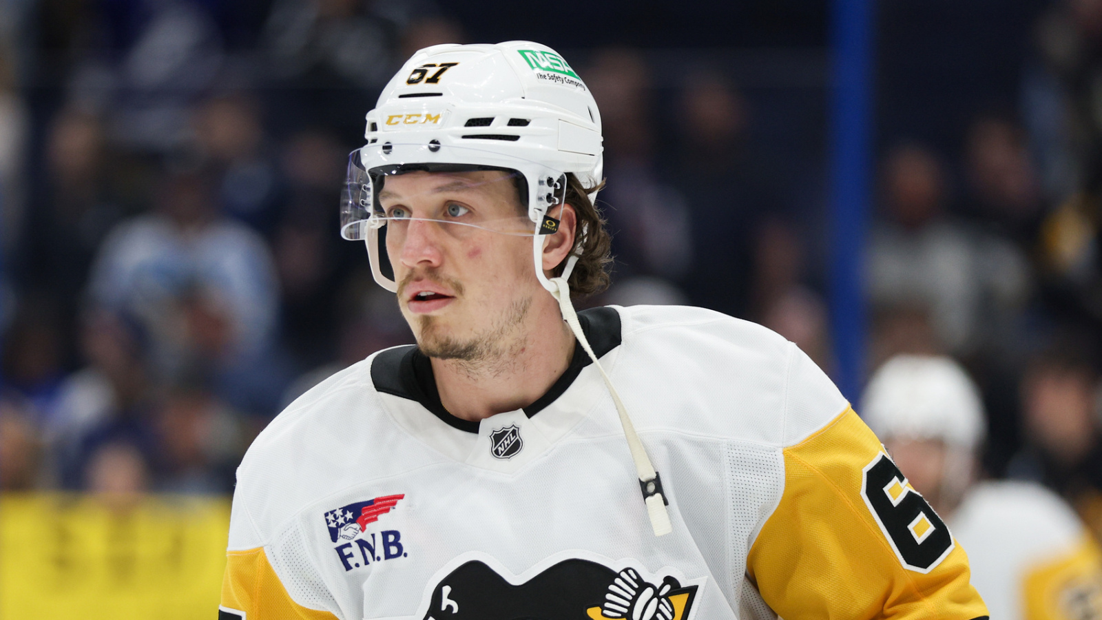 https://www.yardbarker.com/media/b/d/bdf7840c8c6aa5c6427340a39cc8e787ba6fa6dc/thumb_16x9/penguins-maple-leafs-trade-partners-deal-15m.jpg?v=1