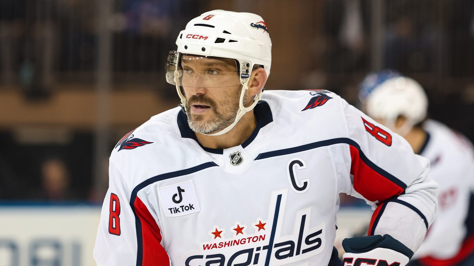 Capitals built team to insulate Ovechkin, not replace him