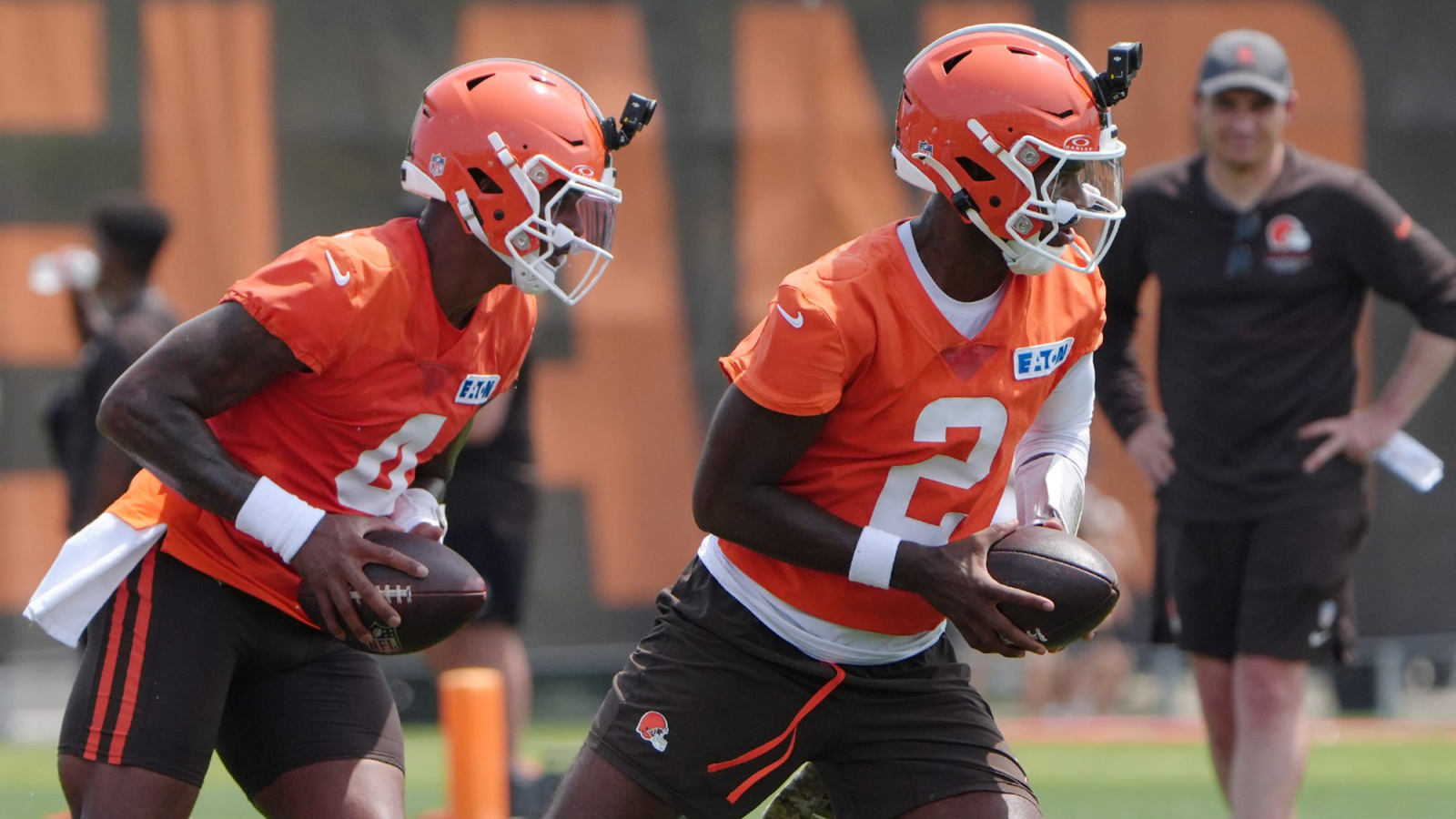 https://www.yardbarker.com/media/b/e/be5c26667cd070780917f8b1074670e67551a18a/thumb_16x9/insider-thinks-browns-already-watson-sanders.jpg?v=1