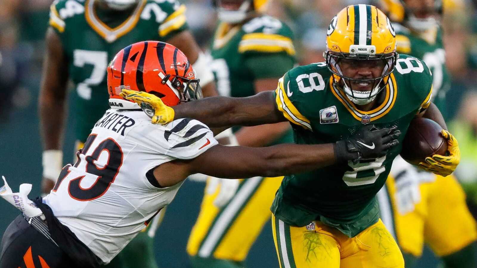 https://www.yardbarker.com/media/b/e/be71b830fd55574fa6935ec974772c9435279ea0/thumb_16x9/multi-rushing-touchdown-game-leaders-quiz.jpg?v=1