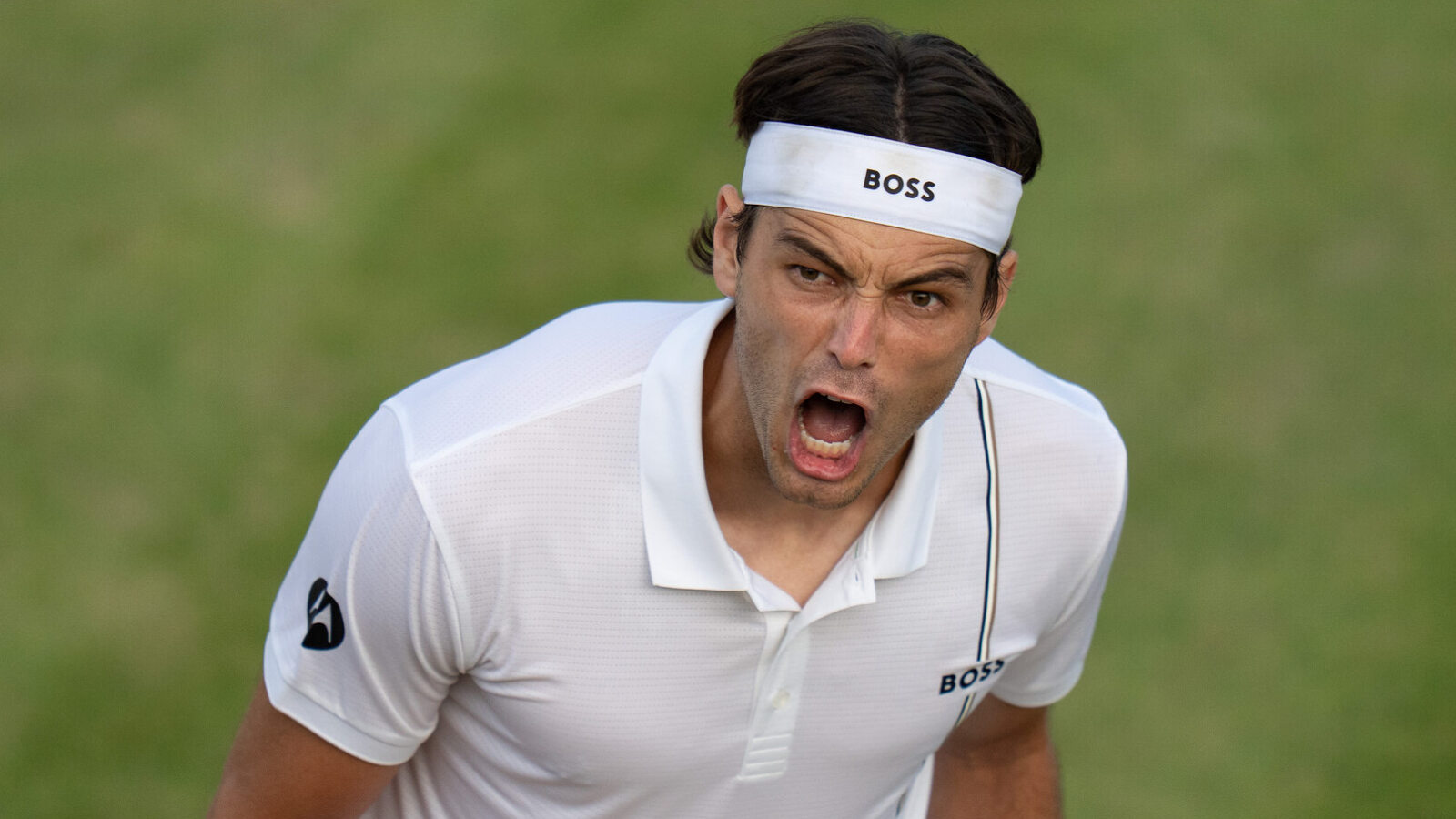 https://www.yardbarker.com/media/b/e/be9e420c1b91cb344ee08a6a622618a6dd274dbb/thumb_16x9/wimbledon-schedule-benefits-taylor-fritz-reaching.jpg?v=1
