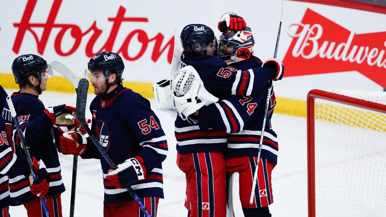 Could the Jets finish top three in the Central Division?